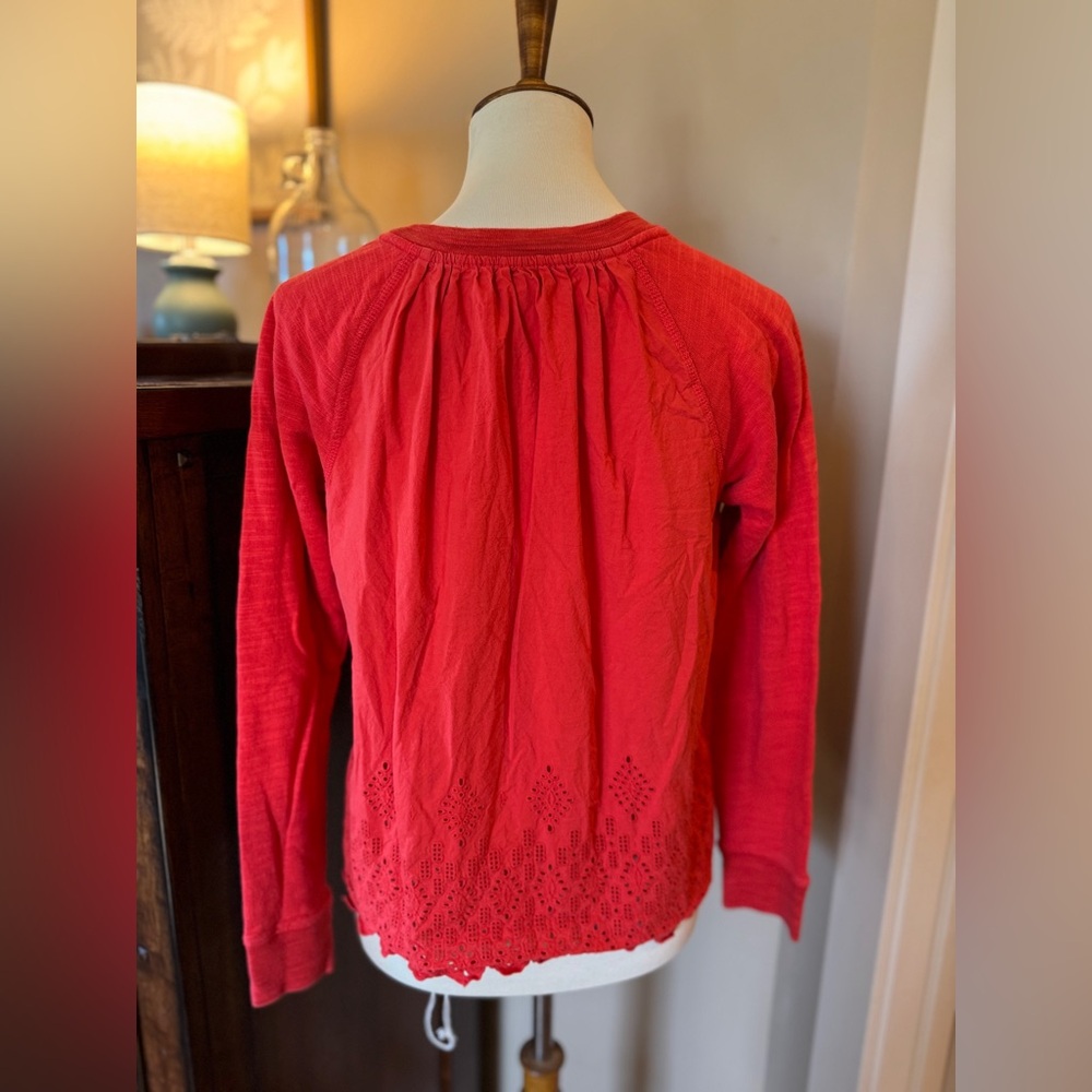 J.Crew Women’s long sleeveShirt with Eyelet Back Scarlet ,Red, Size small - Picture 4 of 7